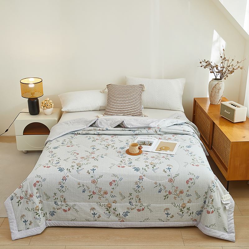 Floral Cotton Summer Quilt